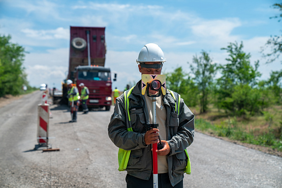 В Запорожской области обновляют 23 км трассы Токмак – Кирово – Заречное