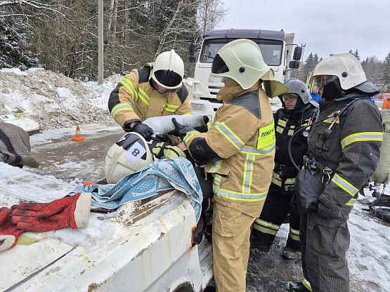  На трассе М-3 «Украина» в Калужской области прошли совместные учения экстренных служб